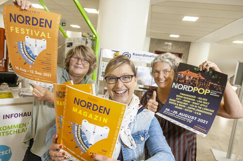 Drei Botschafterinnen machen Werbung für das NORDEN-Festival.