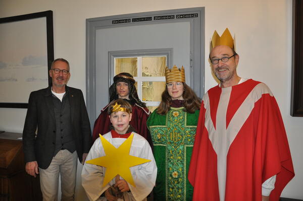 Sternsinger segneten das Kreishaus