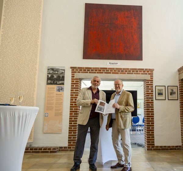 Bildübergabe Idstedt-Stiftung